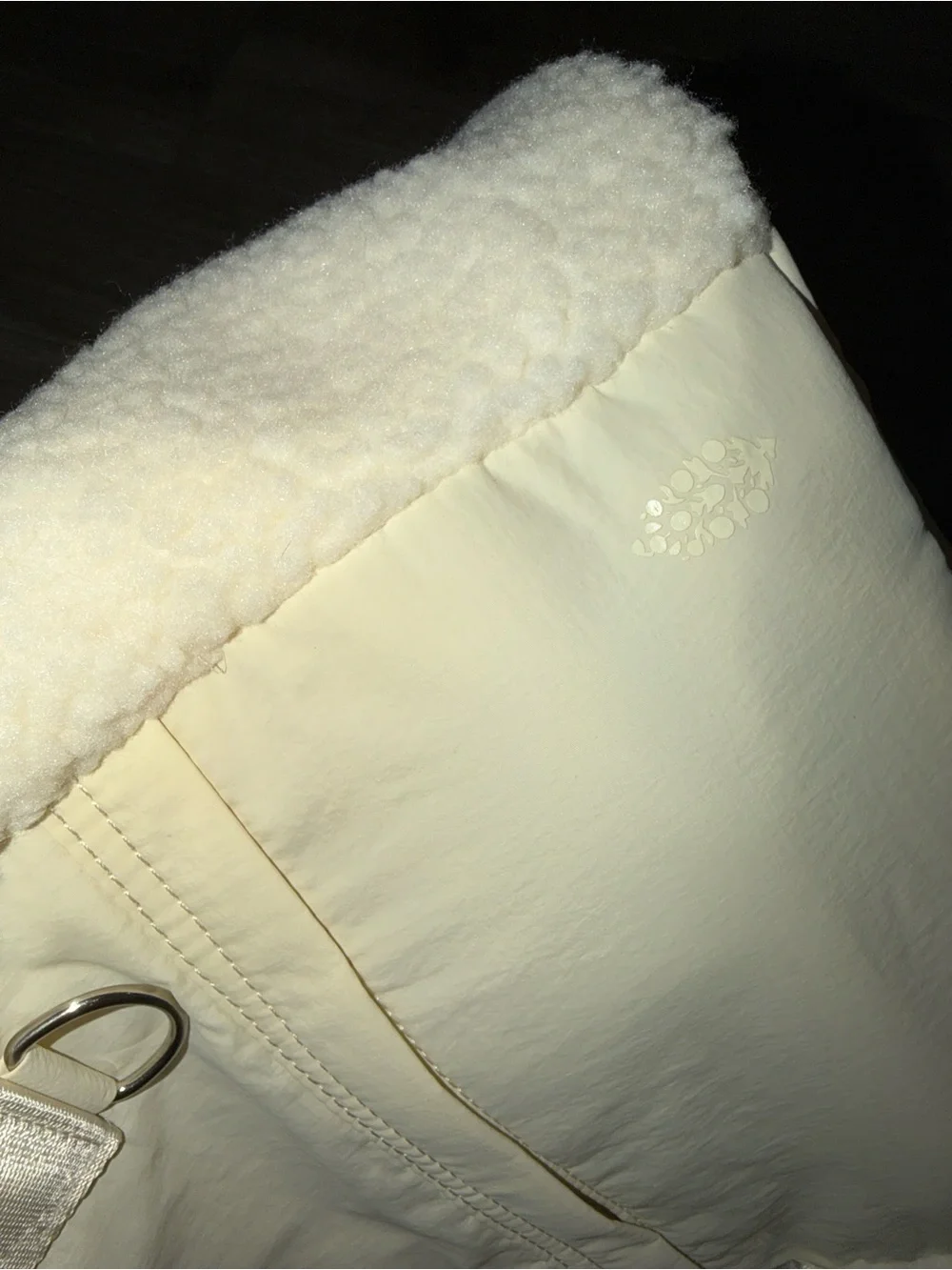 Slopes Sherpa bucket bag